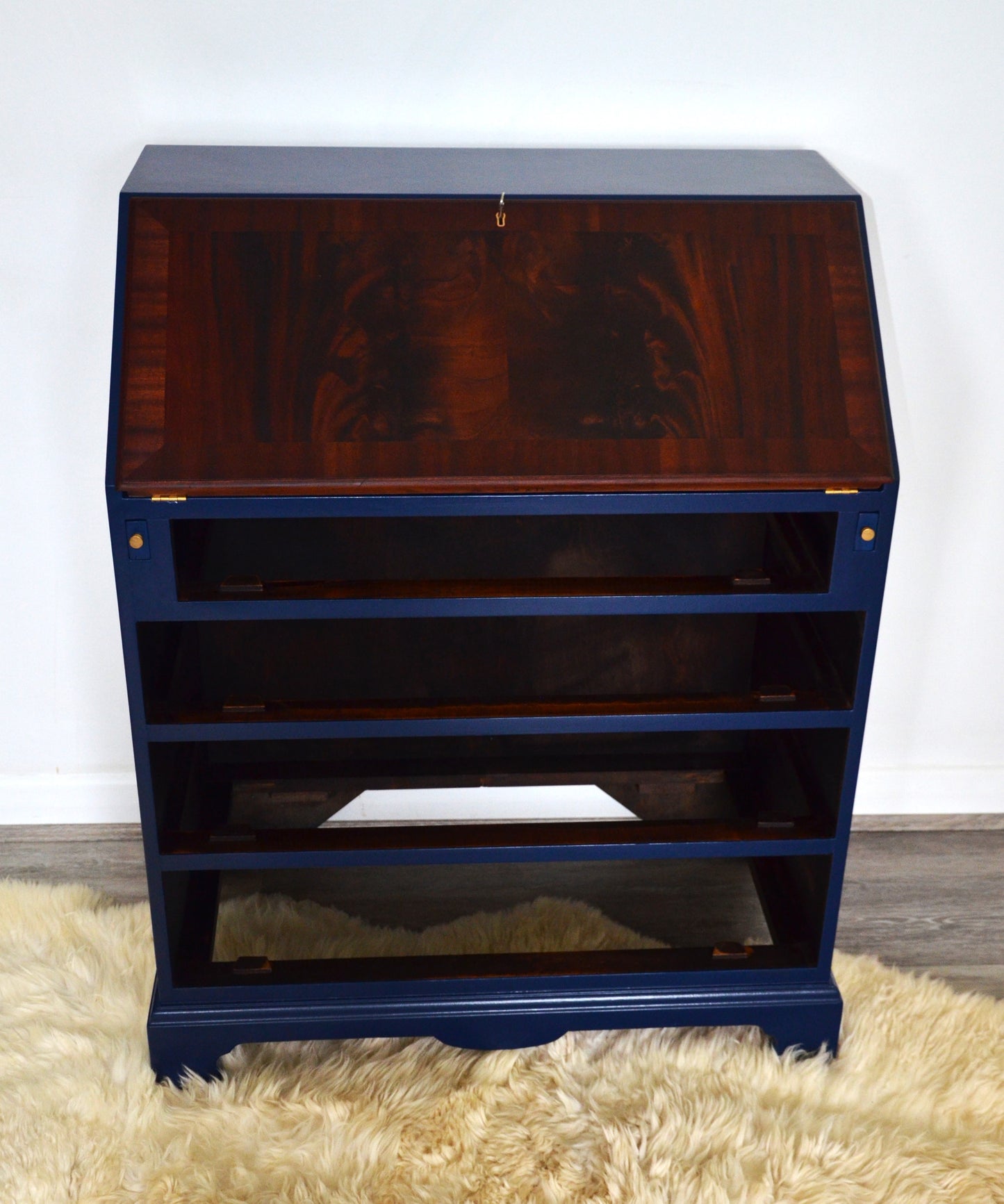 Heritage Refined: Upcycled Edwardian Writing Desk with William Morris Decoupage and Gilded Details